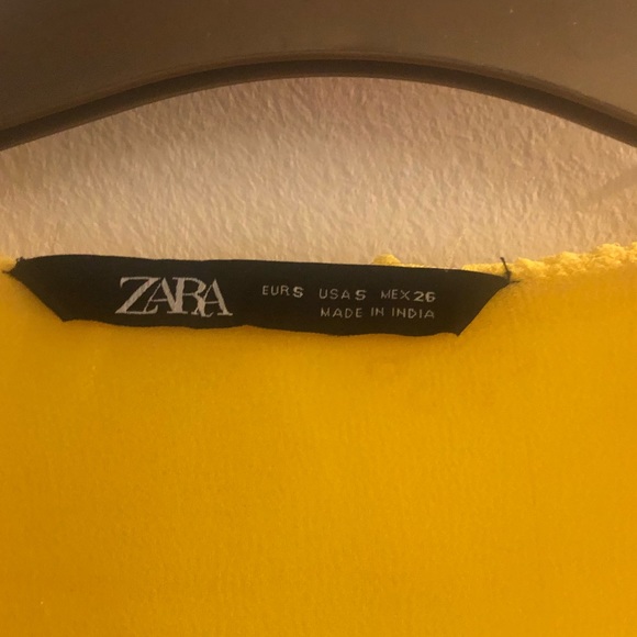 Zara Ruffle Top - Picture 4 of 5